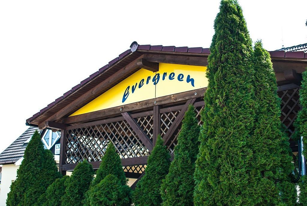 Penzion Evergreen Тренчин Экстерьер фото